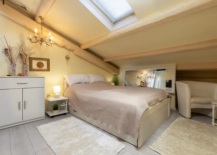 Duplex Apartment Camelia In Charming Old Town