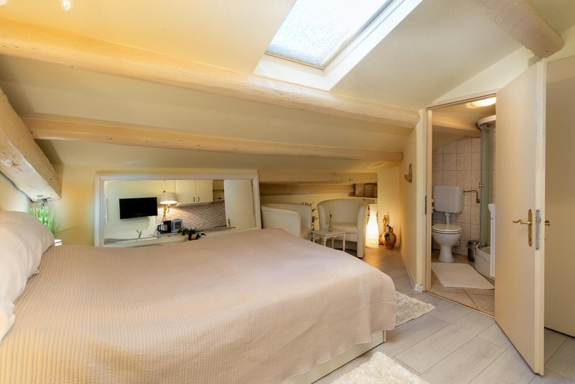 Apartamento Duplex Camelia In Charming Old Town Rovinj
